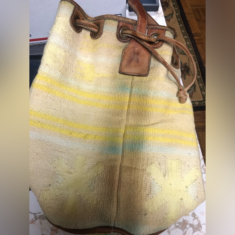 VINTAGE FOSSIL BUCKET PURSE - CANVAS AND LEATHER - Picture 2 of 4